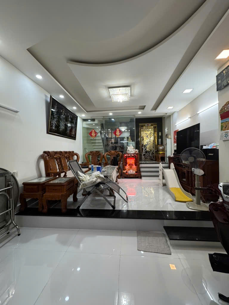 BÁN NHÀ MẶT TIỀN KINH DOANH –BẾN BÌNH ĐÔNG Q8 – QUA CÂY CẦU LÀ TỚI Q5