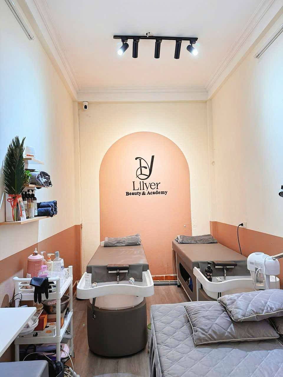 Cần nhượng tiệm Nail – 464 Thụy Khuê, Tây Hồ, Hà Nội