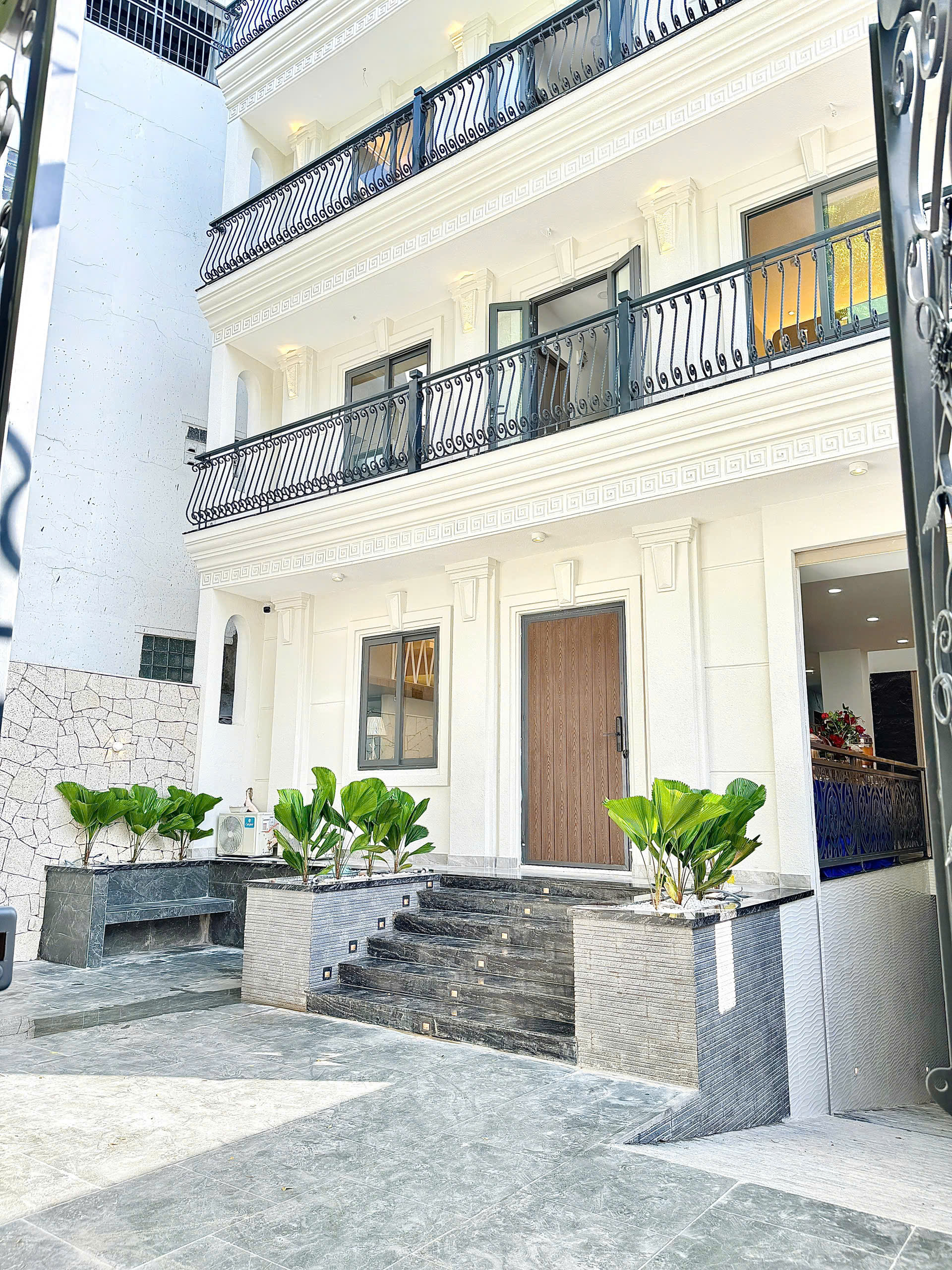 ♦ SỐNG Ở VIỆT NAM – VIEW ĐẸP NHƯ CHÂU ÂU ♦