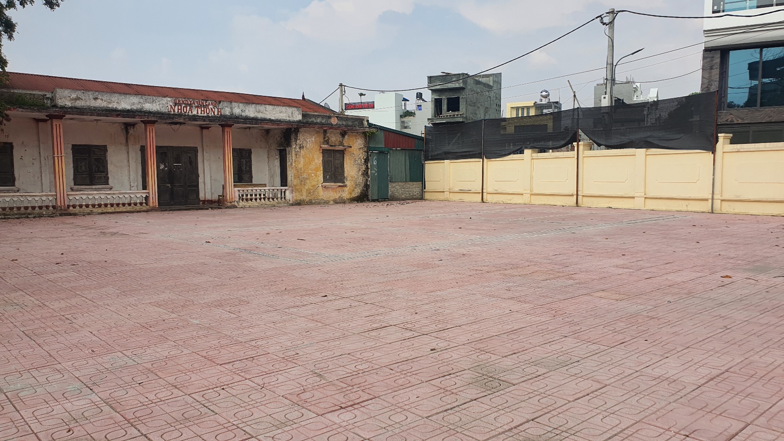 B Nhà Kim Chung Hoài Đức, 37m2, 2 mặt thoáng, sát sân chơi, nhà văn hóa, chợ thực phẩm- 3 tỷ hơn