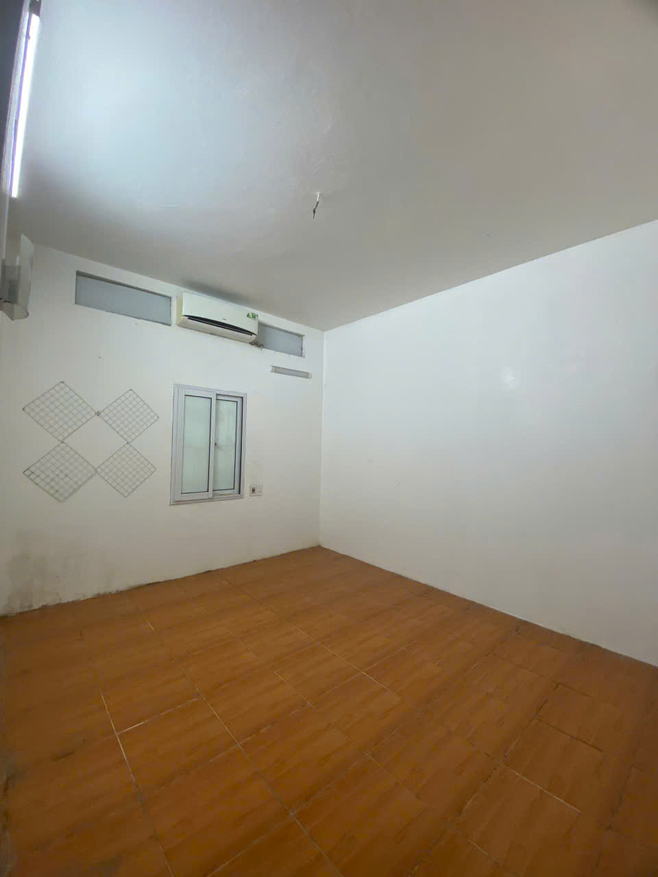 Chính chủ cần cho thuê nhà nguyên căn tầng 1 tại số 85 Thành Phố Giao Lưu, Bắc Từ Liêm, HN