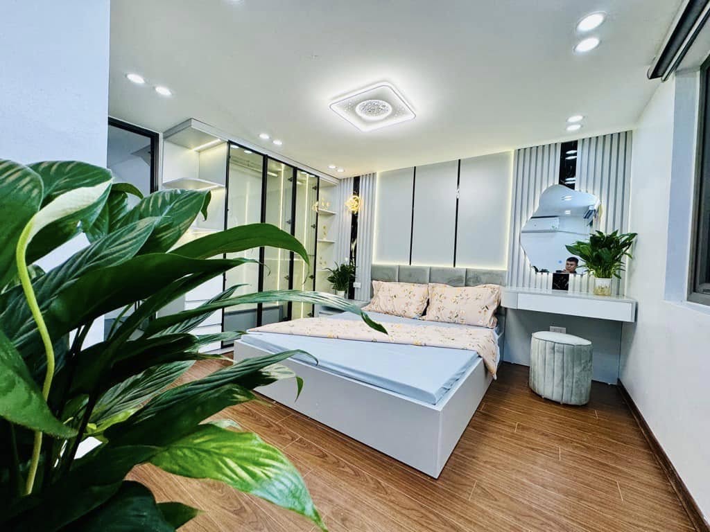 SIÊU PHẨM VƯƠNG THỪA VŨ- Nhỉnh 8 tỷ – 50m2- 5 tầng – NGÕ LỚN