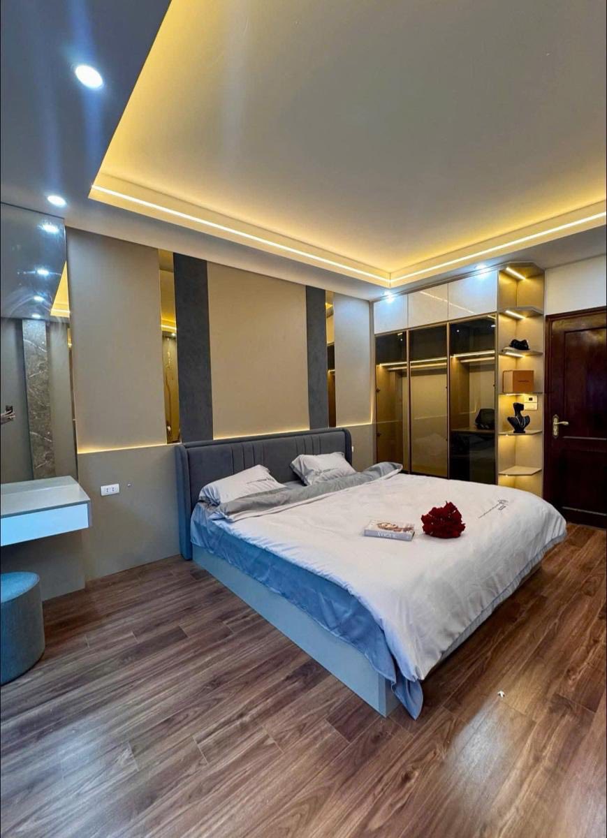 BÁN NHÀ SIÊU PHẨM XUÂN LA – TÂY HỒ, CÁCH HỒ TÂY VÀI BƯỚC – FULL NỘI THẤT CAO CẤP – 31M² – GIÁ CHỈ 7,7 TỶ !!!
