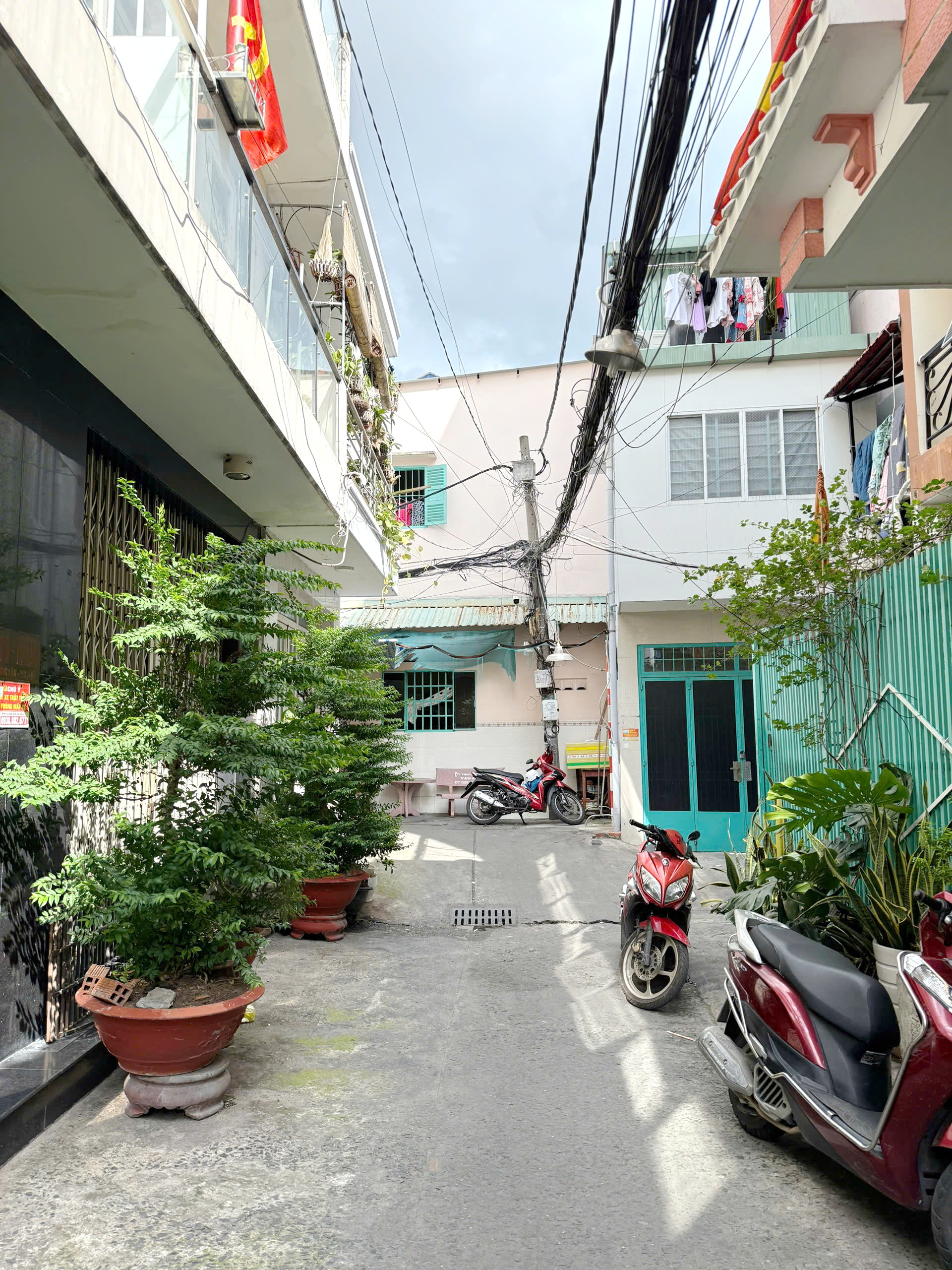 Bán CHDV 5 tầng 2 mặt hẻm đường Âu Dương Lân P3Q8. Giá: 7.5 tỷ TL