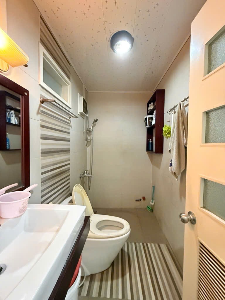 Bán Nhà Đường Nguyễn Tri Phương, Q10, Nhà Đẹp, HXH Tránh, Có Thể Kinh Doanh
