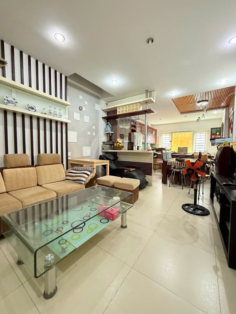 Bán Nhà Đường Nguyễn Tri Phương, Q10, Nhà Đẹp, HXH Tránh, Có Thể Kinh Doanh