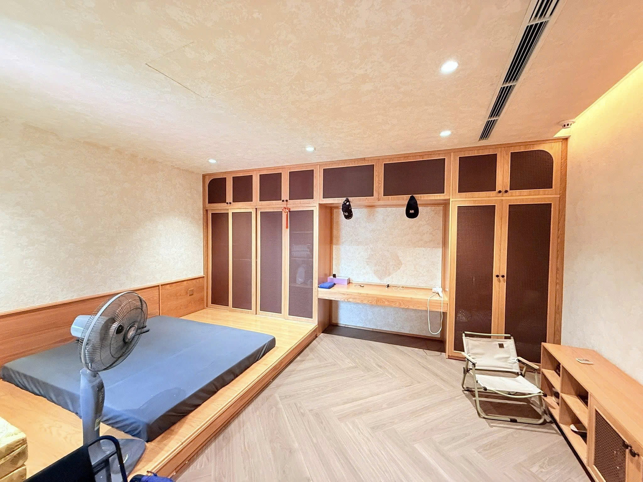 BÁN NHÀ MẶT ĐƯỜNG LÁNG, ĐỐNG ĐA – 120M² x 5T THANG MÁY – VỈA HÈ Ô TÔ TRÁNH – KINH DOANH