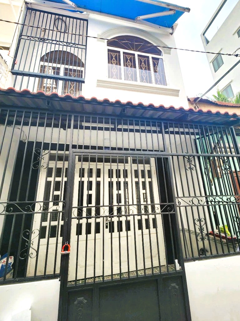 DT 41m2 – 2 tầng – Âu Dương Lân – 2PN.2WC – Nhà ở Ngay – có 4tx xíu