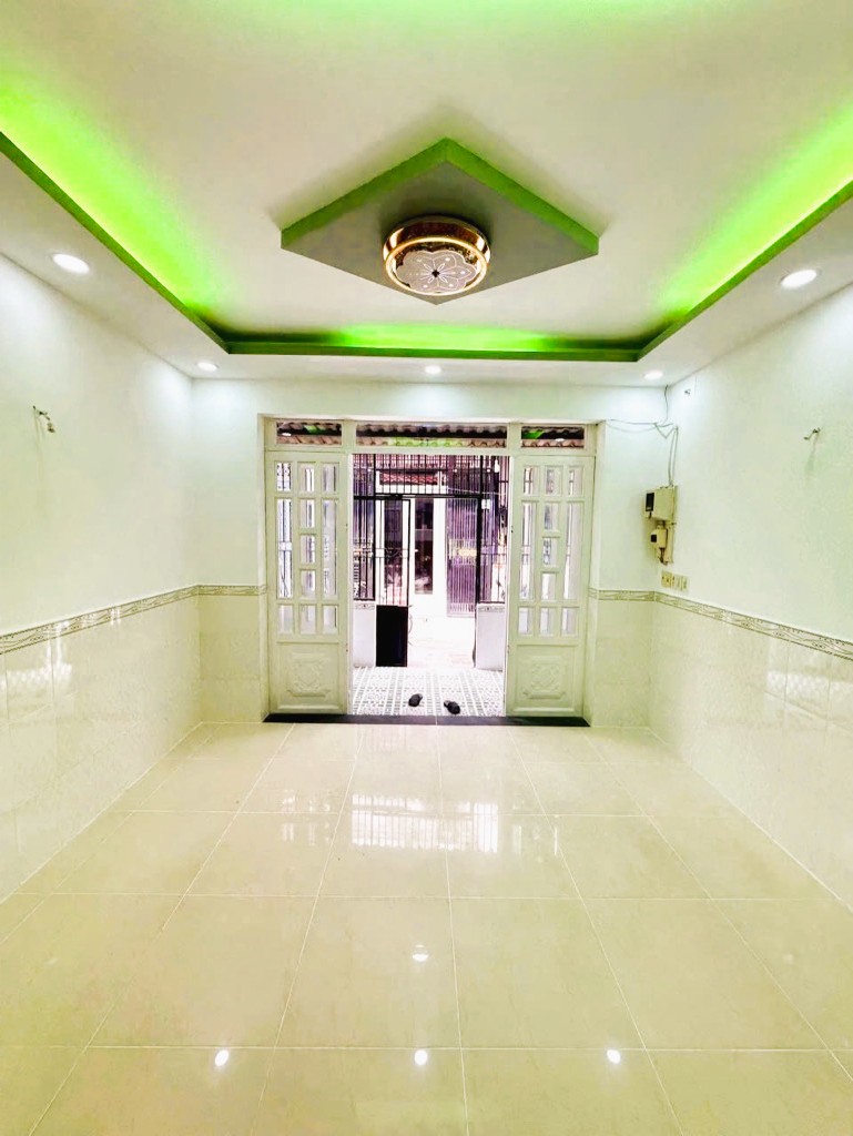 DT 41m2 – 2 tầng – Âu Dương Lân – 2PN.2WC – Nhà ở Ngay – có 4tx xíu