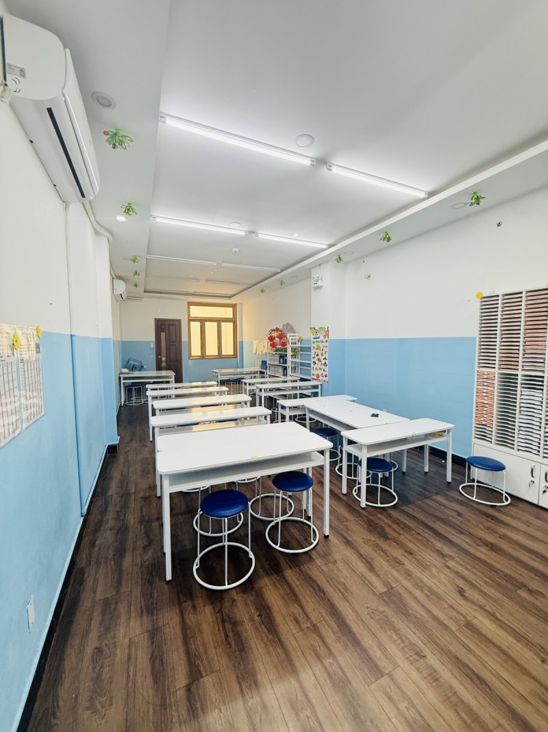 Nhà mặt phố Đường Nguyễn Sơn – Đường 20m – 4 tầng – 20,9 tỷ