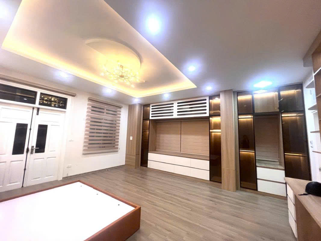 ĐANG BÁN NHÀ NGÕ 521 TRƯƠNG ĐỊNH – Ô TÔ VÀO NHÀ – 45M² x 6 Tầng – Gần hồ ĐỀN LỪ hơn 12 TỶ