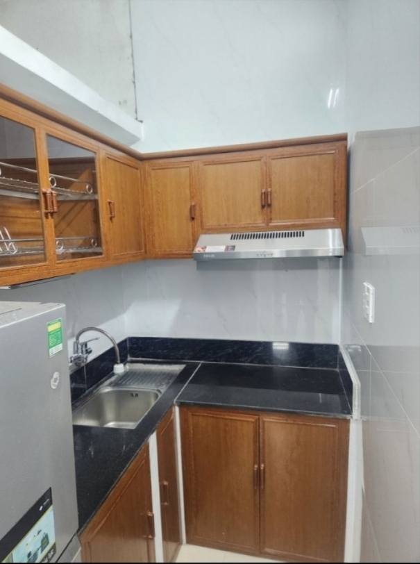 Cho thuê nhà nhoc 462 Đường Láng, 3 tầng x 30m2, 3 ngủ, 10.5 triệu vào ngay