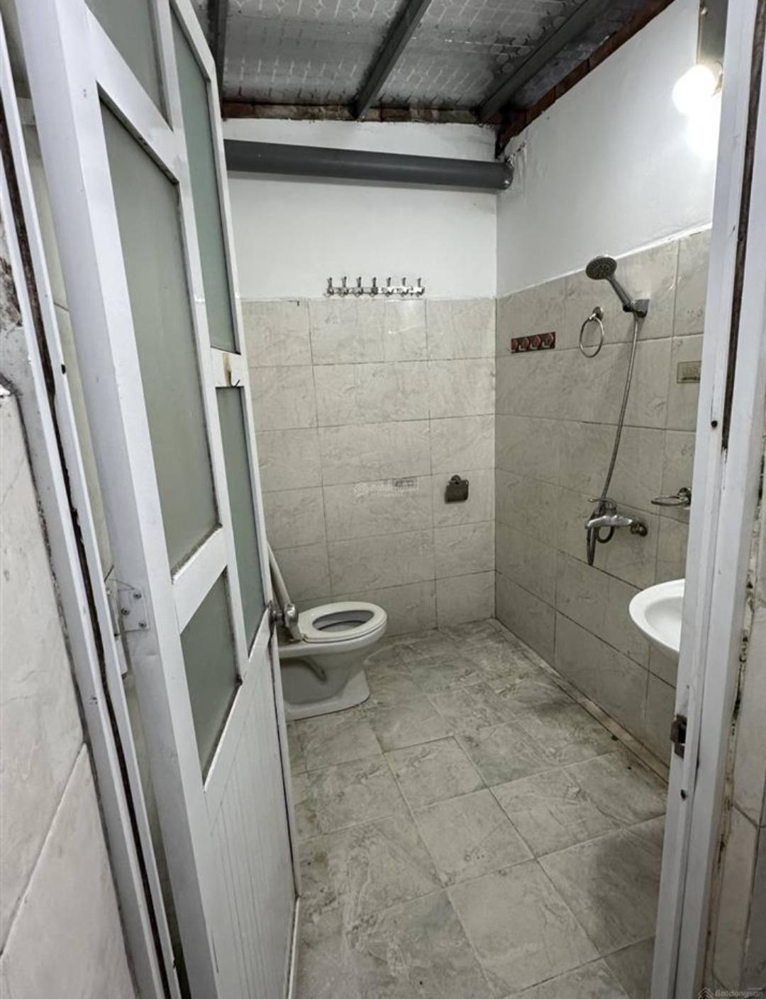 Cho thuê nhà ngõ ô tô 192 Phố Lê Trọng Tấn, 70m2 x 2 tầng, 3 ngủ, 9 Triệu KD, VP, ở…