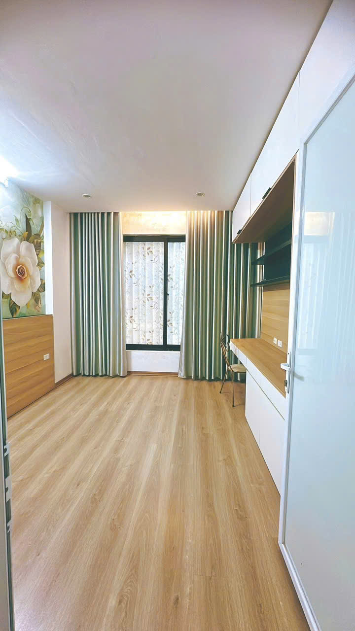 Cho thuê nhà Hoà Bình 7 Minh Khai, 5 tầng x 30m2, 4 ngủ, 4 vệ sinh, 13 Triệu