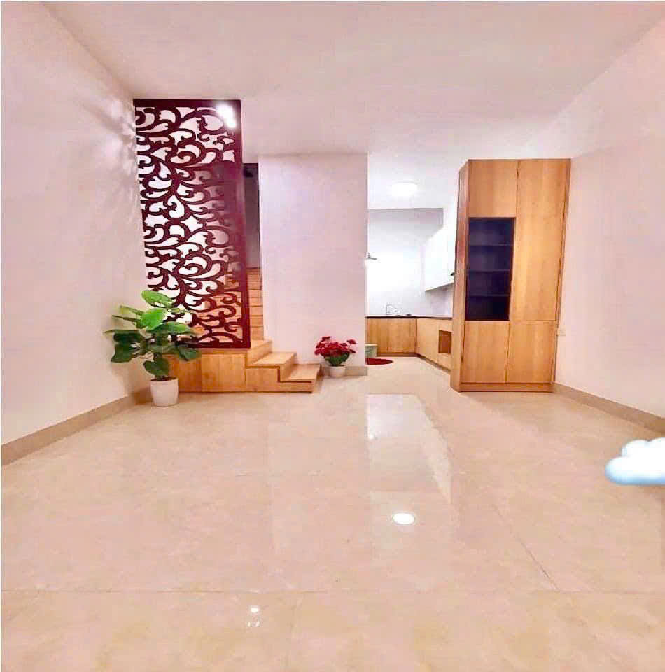 Cho thuê nhà Hoà Bình 7 Minh Khai, 5 tầng x 30m2, 4 ngủ, 4 vệ sinh, 13 Triệu