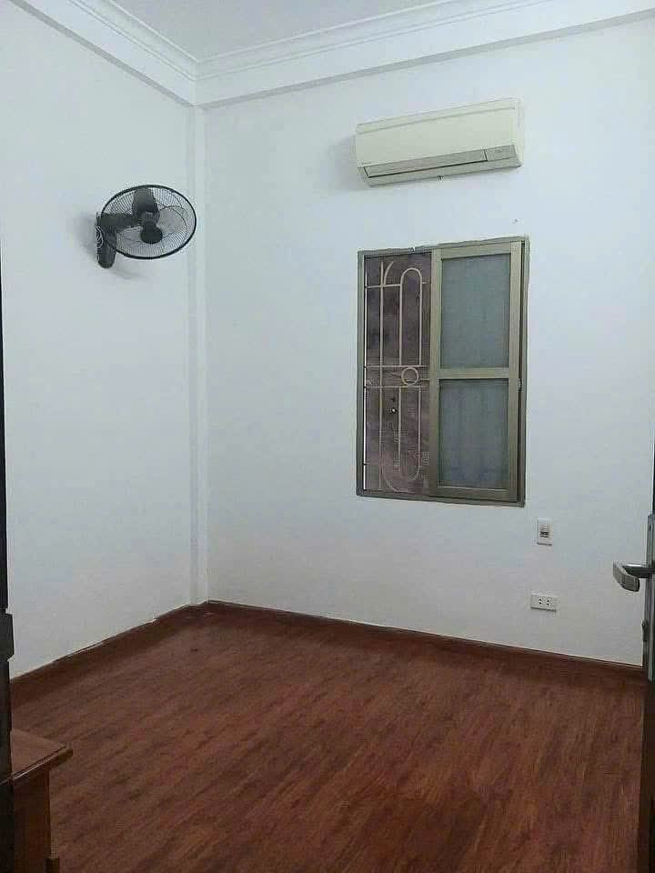 Cho thuê nhà nguyên căn ngõ 112 phố Nam Dư, 38m2, 3 tầng, 3 phòng ngủ, 3 WC, 7 Triệu