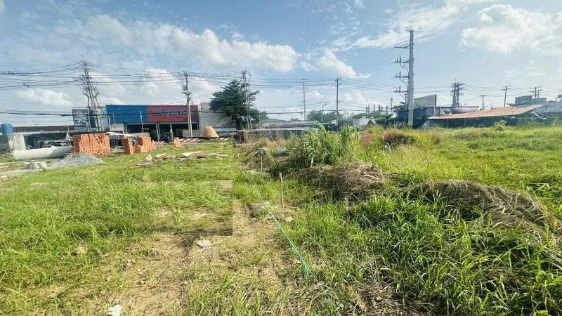 Bán Đất – mặt tiền Nguyễn Văn Bứa, gần Phan Văn Hớn, 70x120m, có thổ, 7650m2, 135 tỷ.