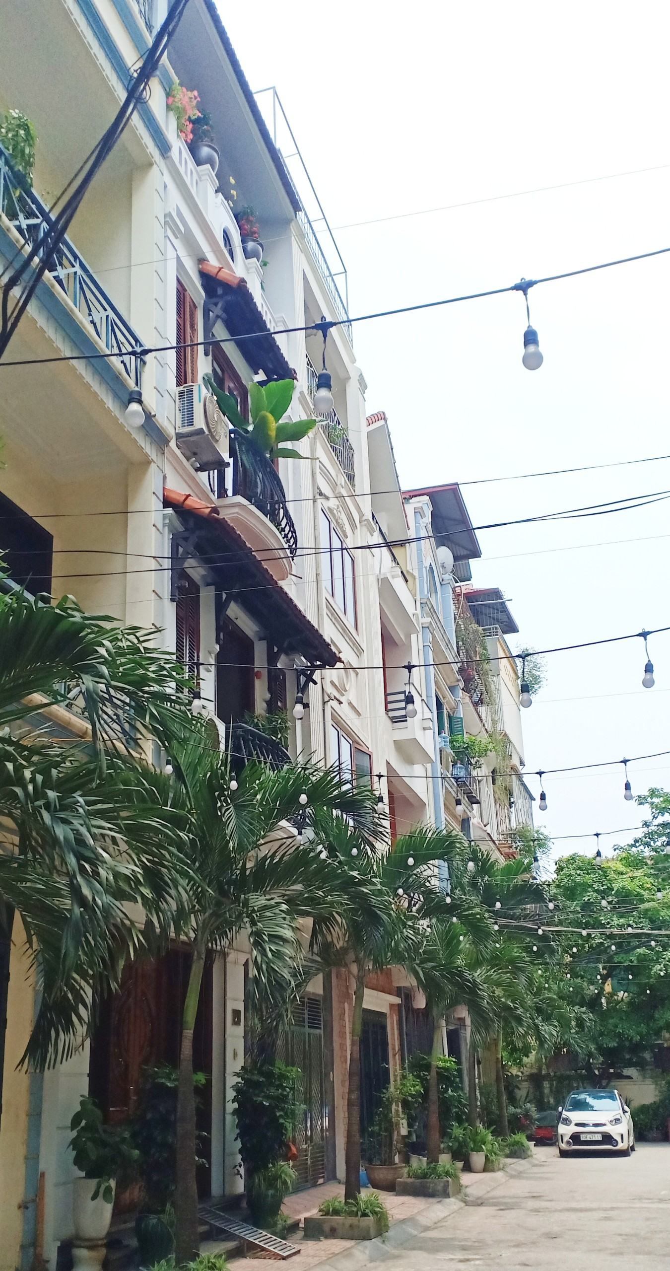 Bán Nhà phố Hoàng Văn Thái 52m2 x 4T x 12,5 tỷ ô tô, Kinh doanh