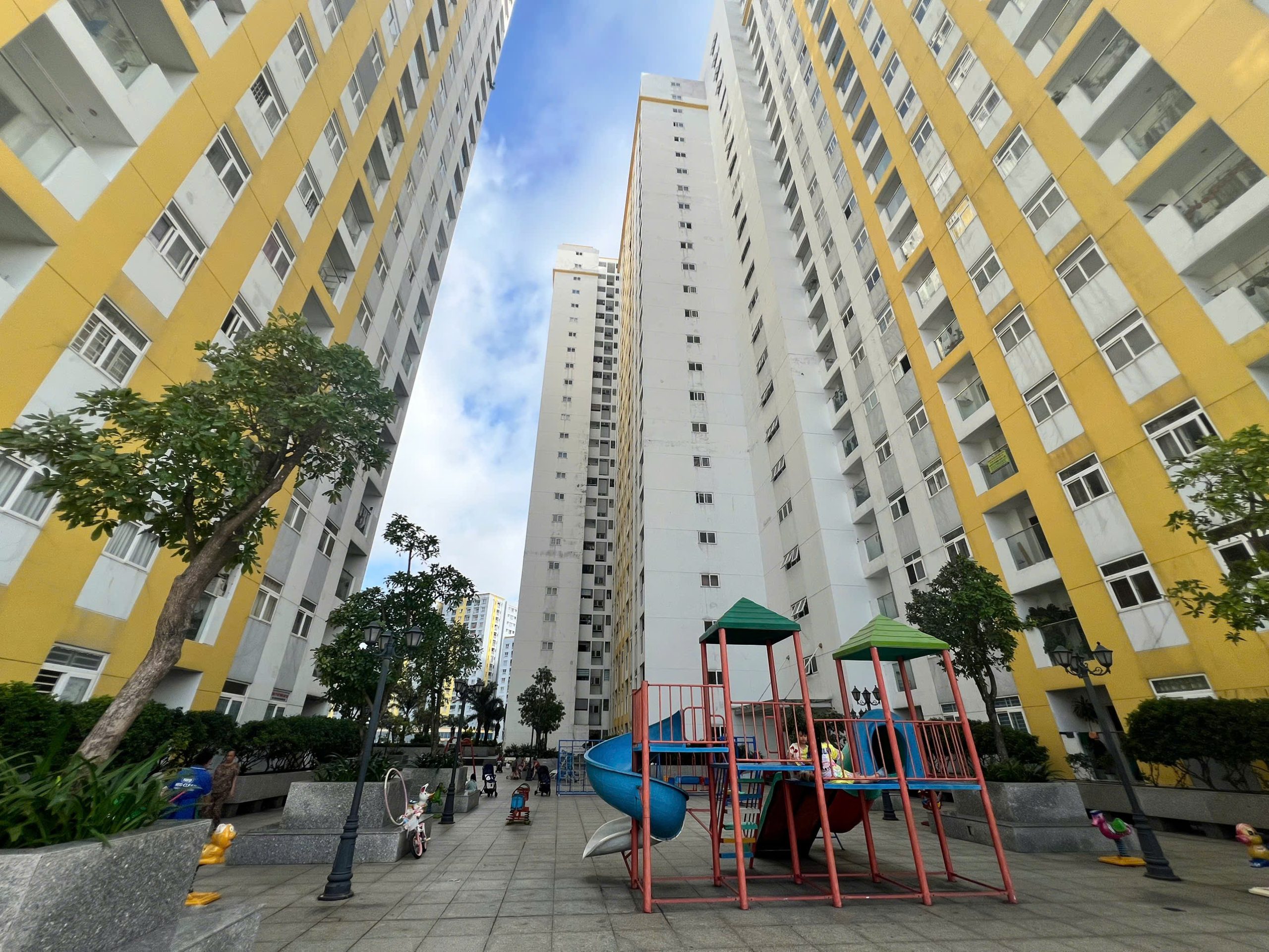 Cho thuê căn hộ 3PN, 2WC- Căn góc thoáng mát, yên tĩnh tại City Gate Towers, Quận 8