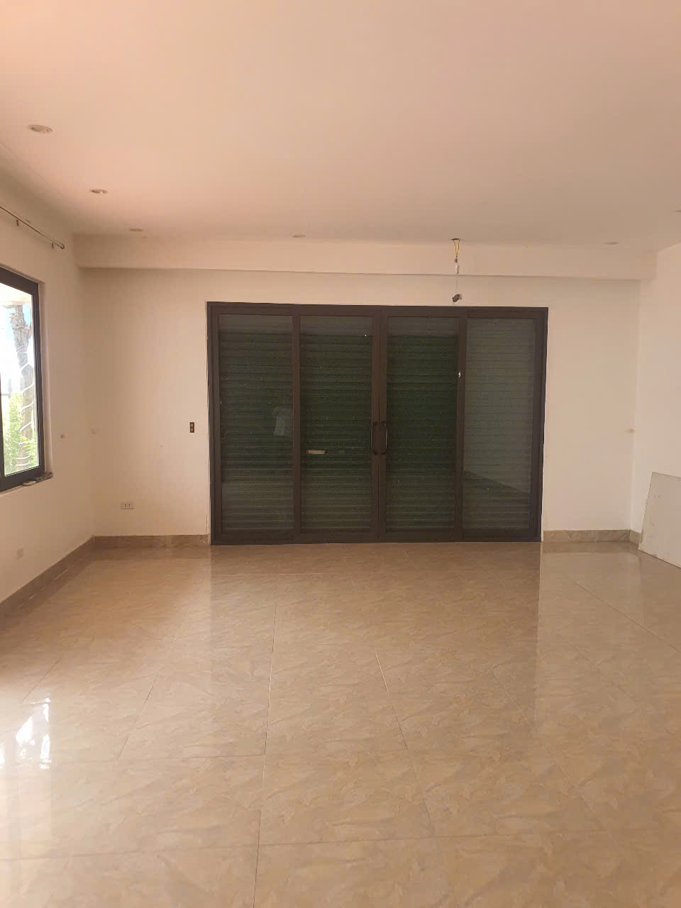 Bán kho xưởng tại Trung Giã, Sóc Sơn, Hà Nội. Diện tích 1700m2 sổ thổ cư 200m ngoài sổ sẵn xưởng và nhà ở giá 13 tỷ