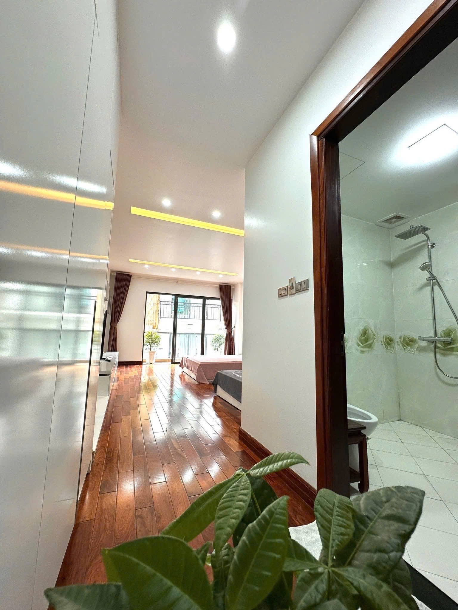BÁN NHÀ ĐẸP 5 TẦNG THANG MÁY – Ô TÔ ĐỖ CỬA – GIÁ TỐT KHÓ TIN – GIẢI PHÓNG, HOÀNG MAI