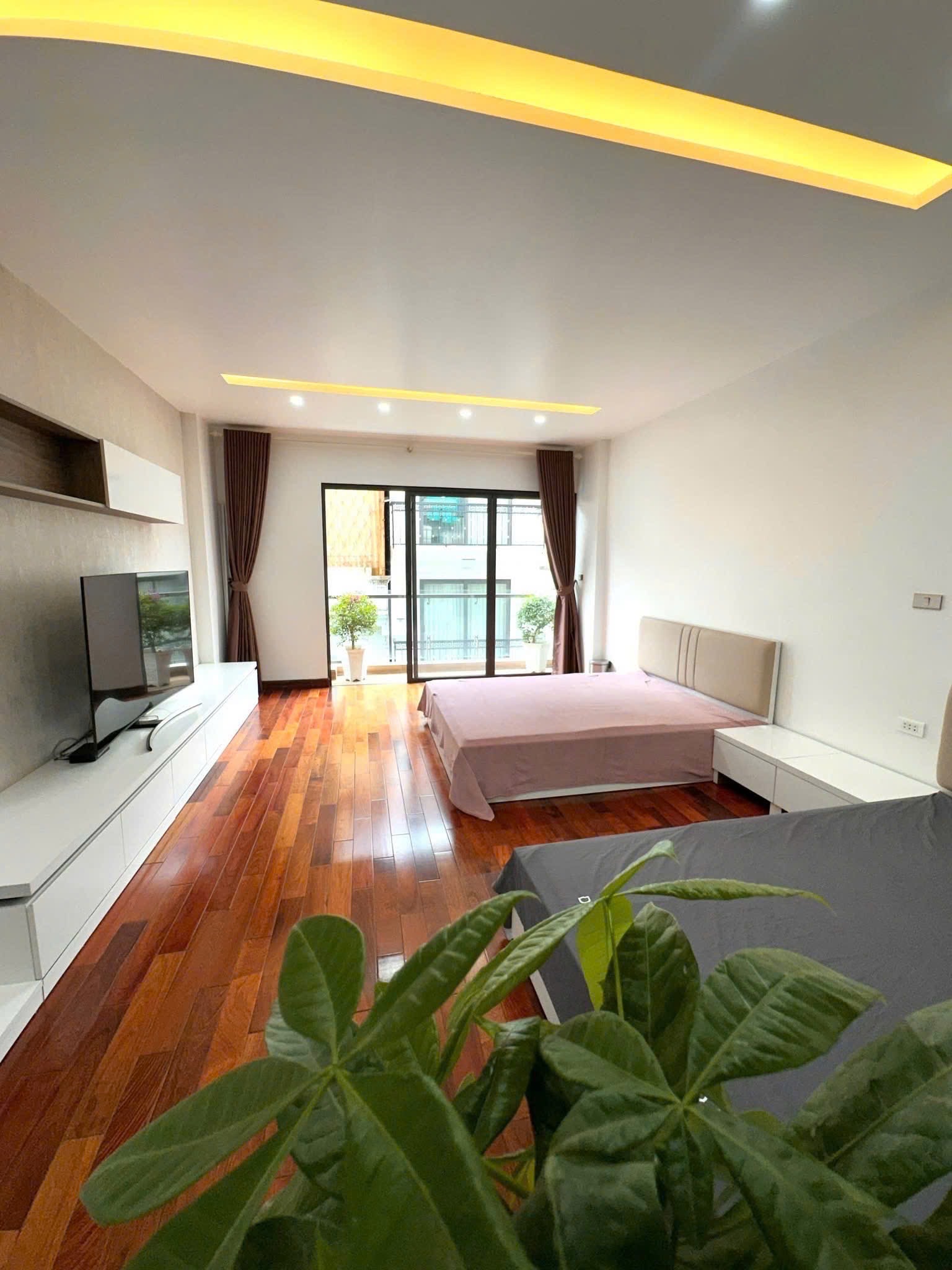 BÁN NHÀ ĐẸP 5 TẦNG THANG MÁY – Ô TÔ ĐỖ CỬA – GIÁ TỐT KHÓ TIN – GIẢI PHÓNG, HOÀNG MAI