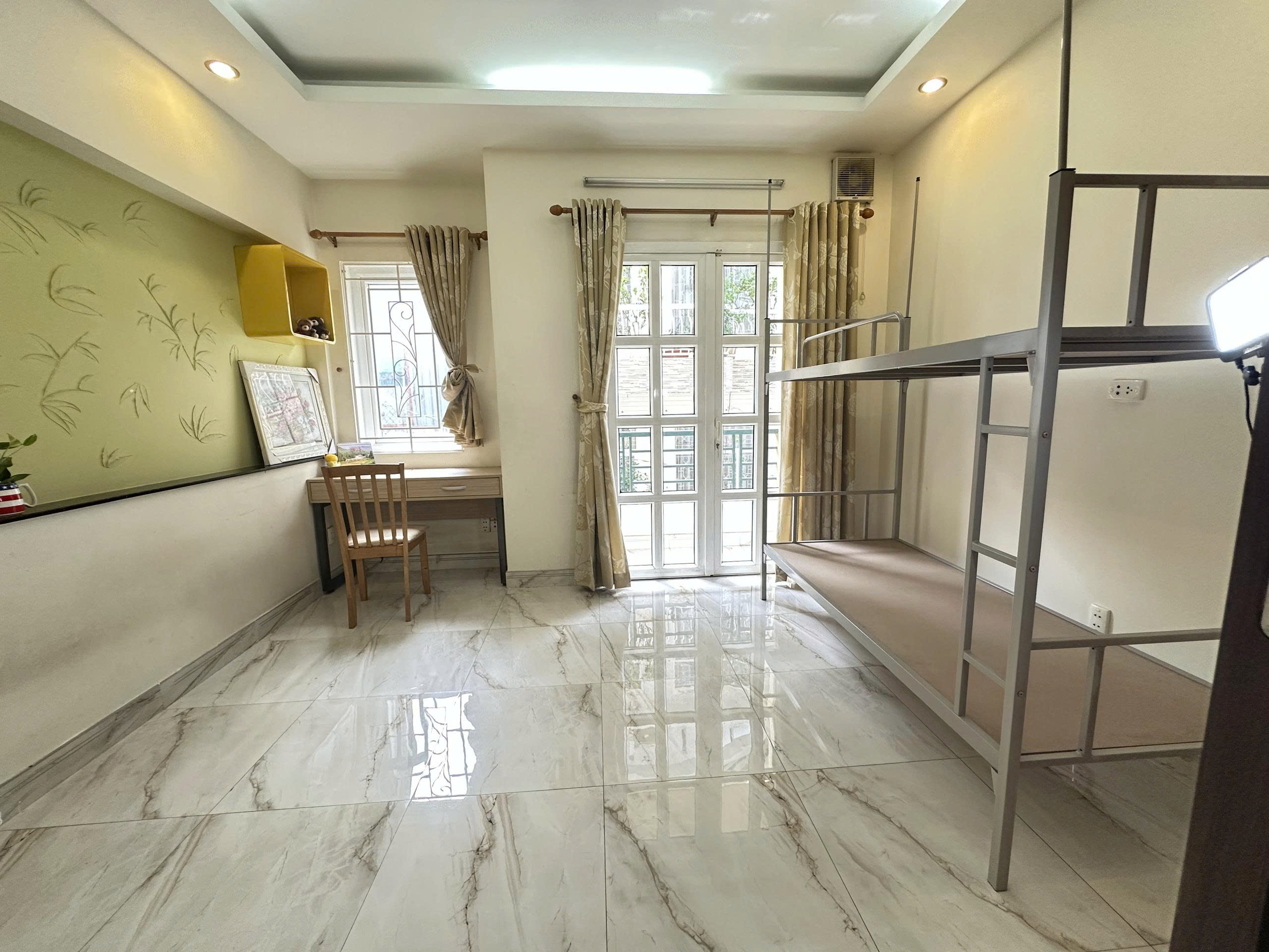 PHÒNG CÓ SẴN- MÁY LẠNH – FULL NT – SẠCH SẼ – NGÃ TƯ PHÚ NHUẬN – NGUYỄN KIỆM