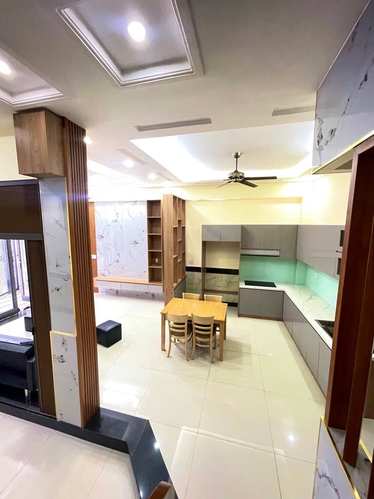 NHÀ 4 LẦU ĐẸP HIẾM – NGANG 7M – HẺM XE HƠI 8M – KHU NHÀ GIÀU CAO CẤP