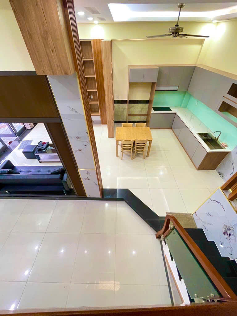 NHÀ 4 LẦU ĐẸP HIẾM – NGANG 7M – HẺM XE HƠI 8M – KHU NHÀ GIÀU CAO CẤP
