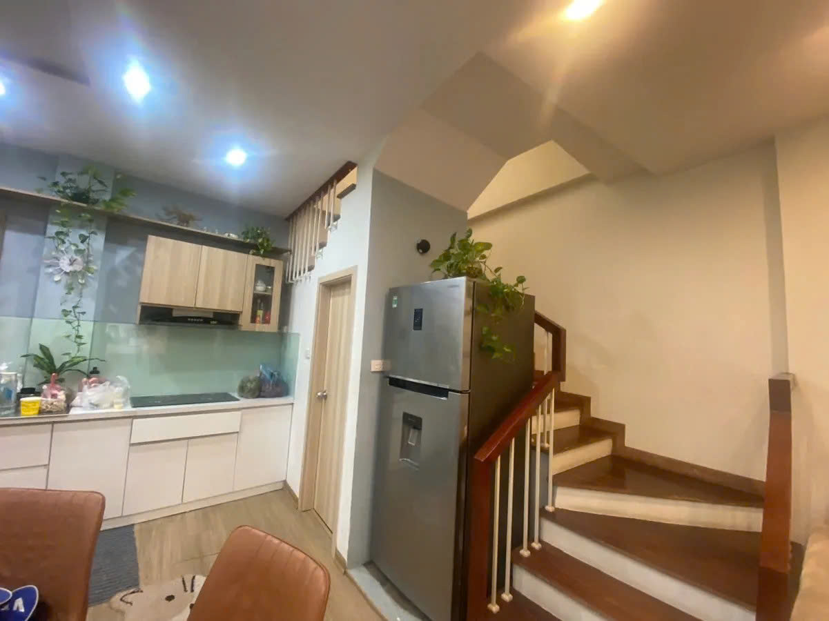 CHÍNH CHỦ BÁN NHÀ MỚI FULL NỘI THẤT Ô TÔ ĐỖ CỔNG Ngọc Lâm 50m2 X 4 tầng ,9.7 tỷ Long Biên.