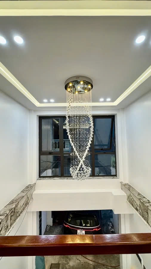 NHÀ MỚI Ở LUÔN Ô TÔ VÀO NHÀ Phố Lâm Hạ 45m2 X 7 Tầng mặt tiền 3.8m, 16.8 tỷ Long Biên.