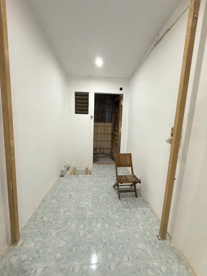 Nhà hiếm 3 tầng 2 tỷ sổ đỏ riêng tại ngõ 97 Tôn Đức Thắng, Đống Đa