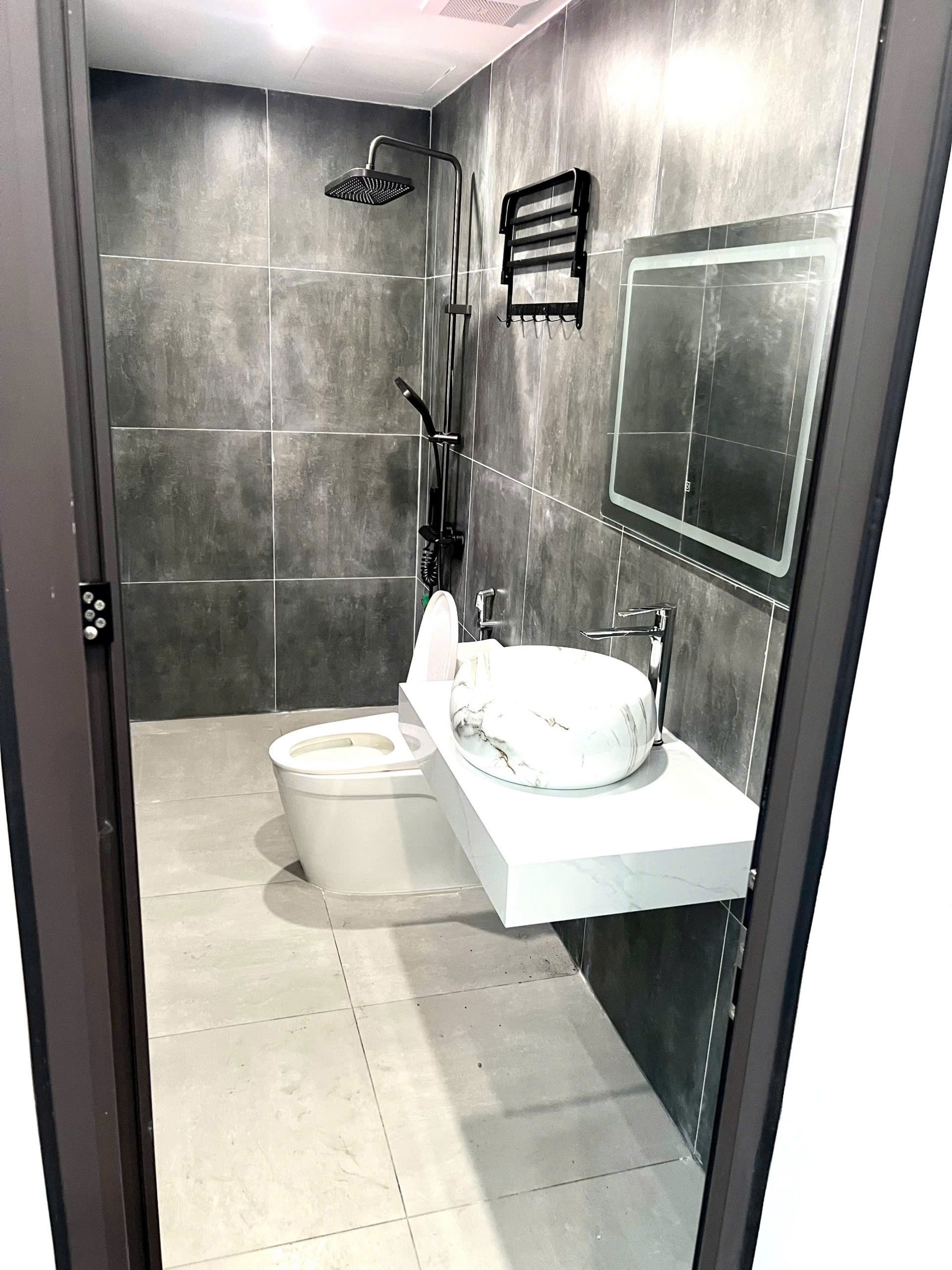 NHÀ MỚI Ô TÔ VÀO NHÀ Phố Ngọc Trì- Long Biên 45m2 X 6 Tầng, 8.3 tỷ. CÓ THƯƠNG LƯỢNG.
