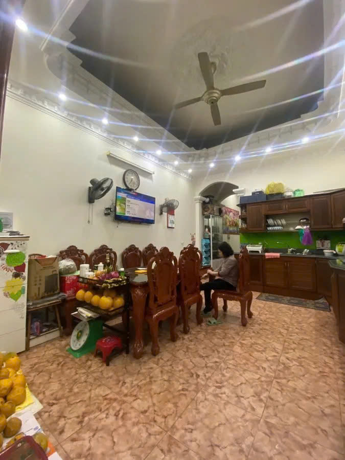 NHÀ ĐẸP DÂN XÂY PHÂN LÔ Ô TÔ THÔNG Nguyễn Văn Cừ 95m2 X 6 Tầng 23.4 tỷ Long Biên.