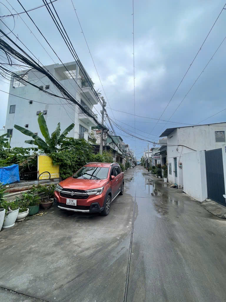 **Tuyệt Phẩm Nhà Trong Ngõ Chuyên Dùng 9, Quận 7: 74m2, 2 Tầng, 3PN, Sổ Đỏ, Giá Chỉ 5.7 Tỷ!**