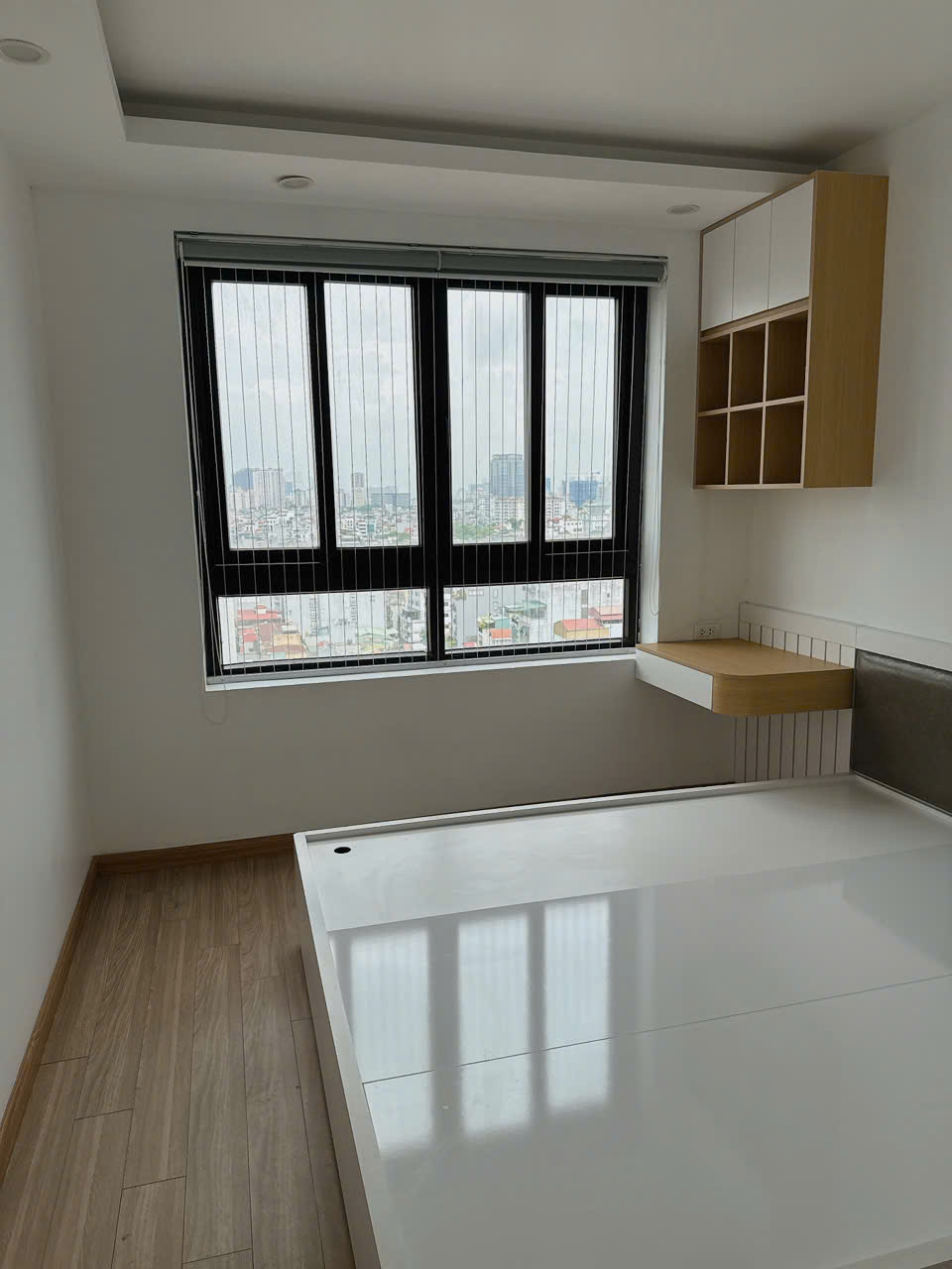 Chính chủ cho thuê căn hộ 75m2 tòa Liễu Giai Tower, số 26 phố Liễu Giai, full nội thất