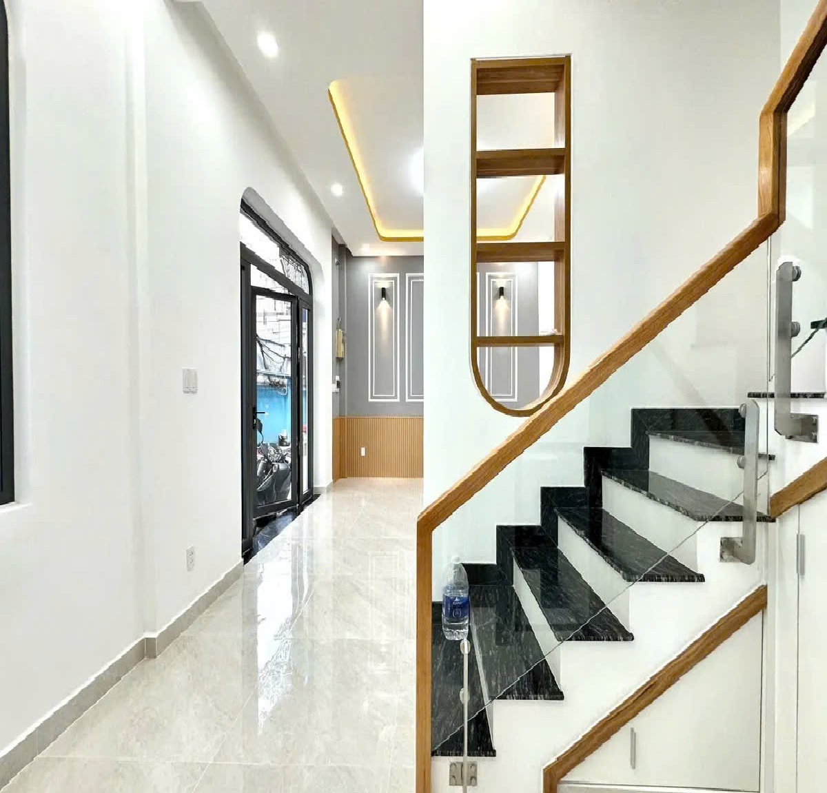 Bán nhà Quận 1 – Hẻm Ô tô Trần Quang Khải – Sổ vuông 7.7 x 4.2 m – 3 Tầng – 9.3 tỷ
