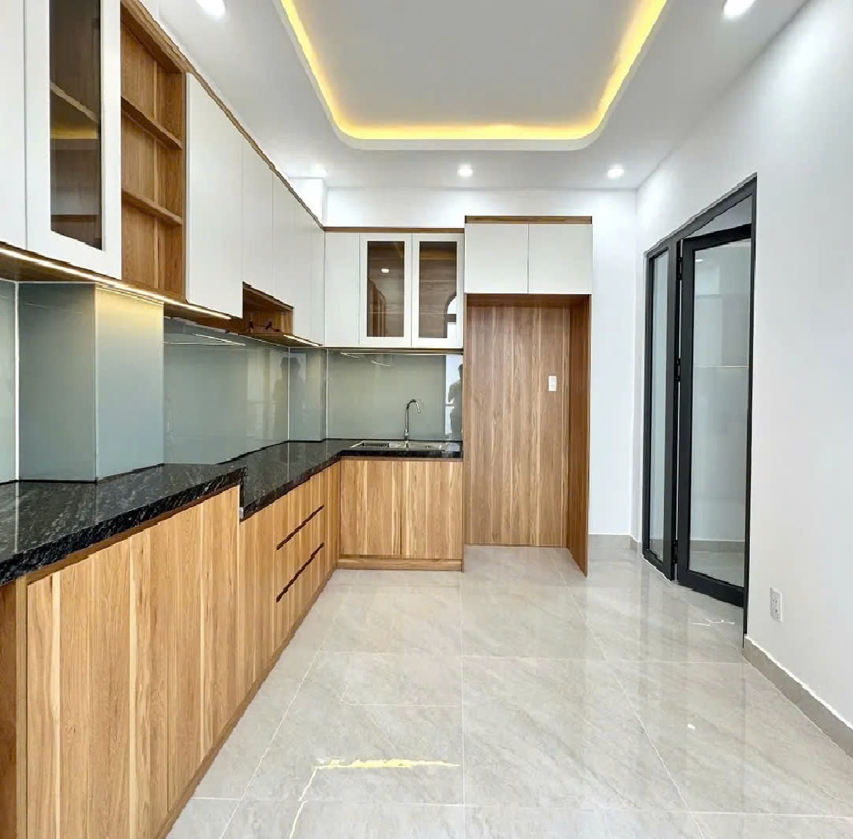 Bán nhà Quận 1 – Hẻm Ô tô Trần Quang Khải – Sổ vuông 7.7 x 4.2 m – 3 Tầng – 9.3 tỷ