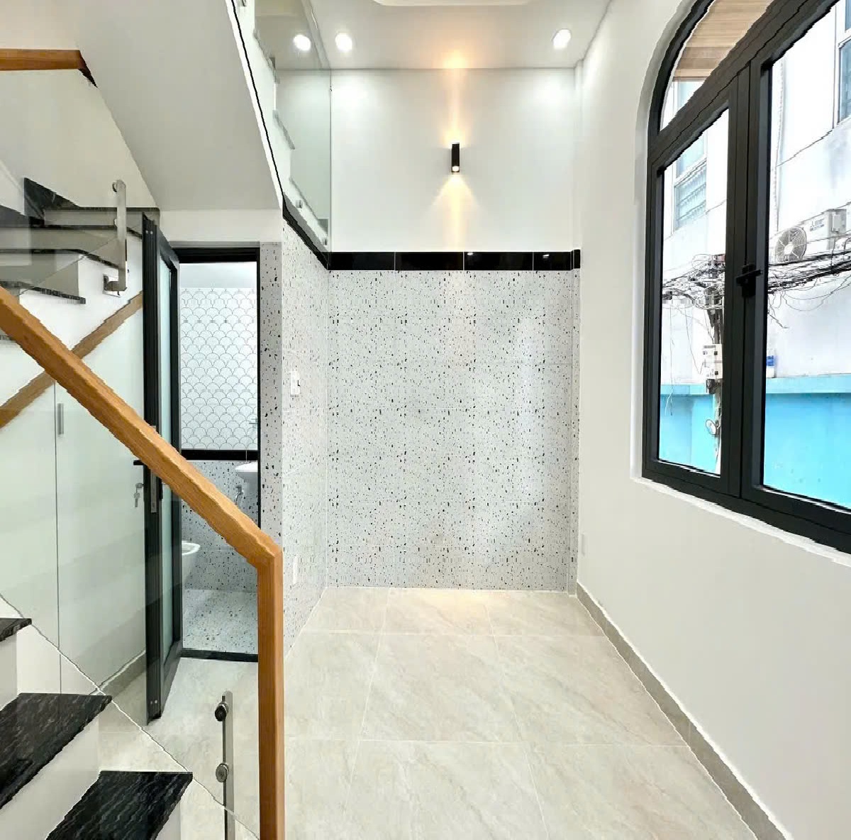 Bán nhà Quận 1 – Hẻm Ô tô Trần Quang Khải – Sổ vuông 7.7 x 4.2 m – 3 Tầng – 9.3 tỷ