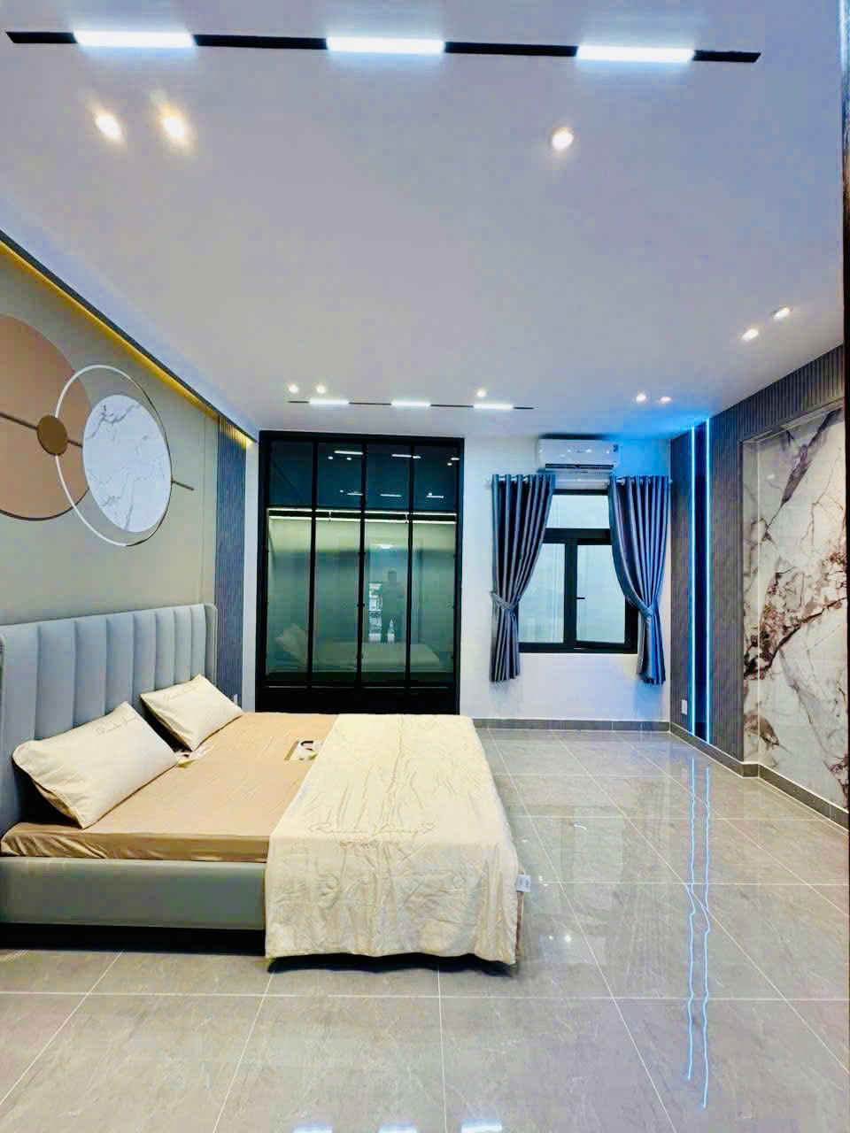 Bán nhà đẹp Phan Huy Ích, 4 tầng, hẻm 8m thông, ngang 4,5m phù hợp ở & kinh doanh giá 11 tỷ ++