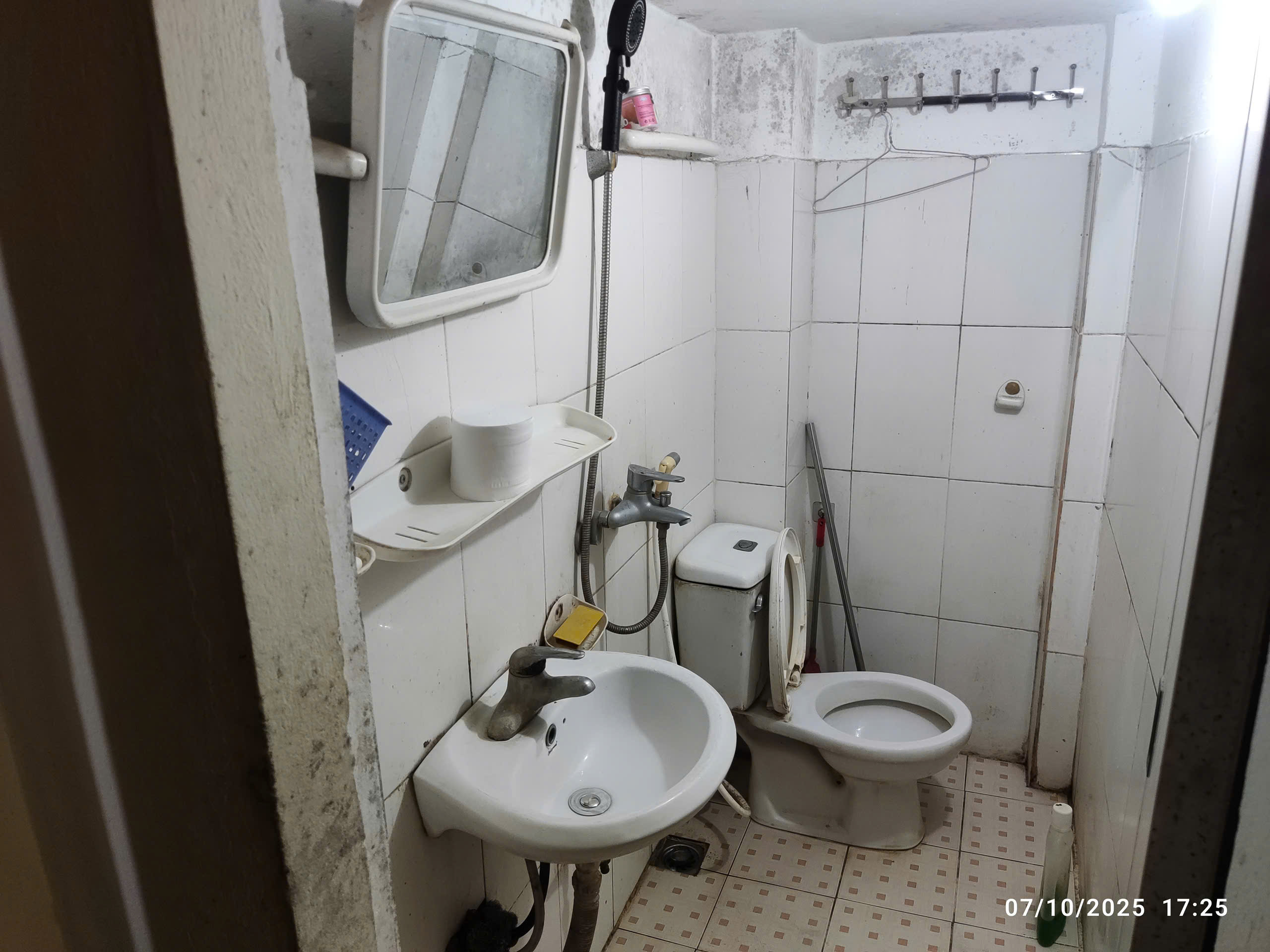 CHÍNH CHỦ CHO THUÊ PHÒNG Ở TẦNG 2 TẠI SỐ 5A, HÈM 43/10/3 PHỐ TRUNG KÍNH, QUẬN CẦU GIẤY, HÀ NỘI