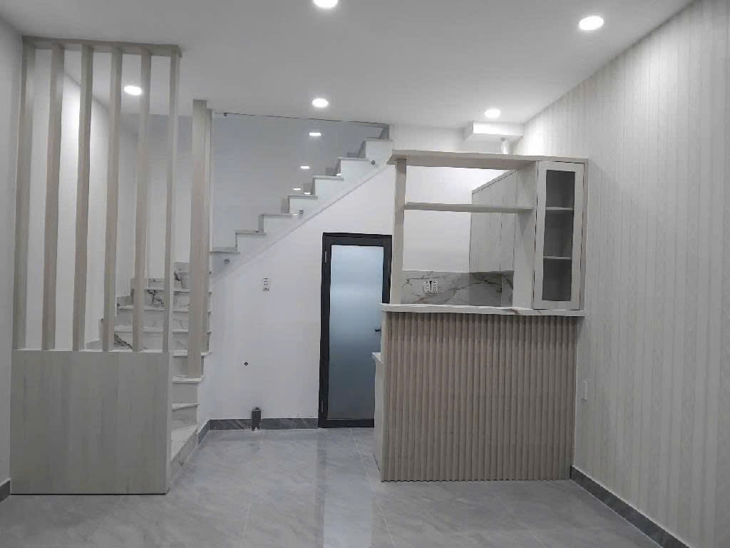 VỊ TRÍ ĐẸP + HIẾM + TC THẤP – NHÀ MỚI TINH Ở NGAY.