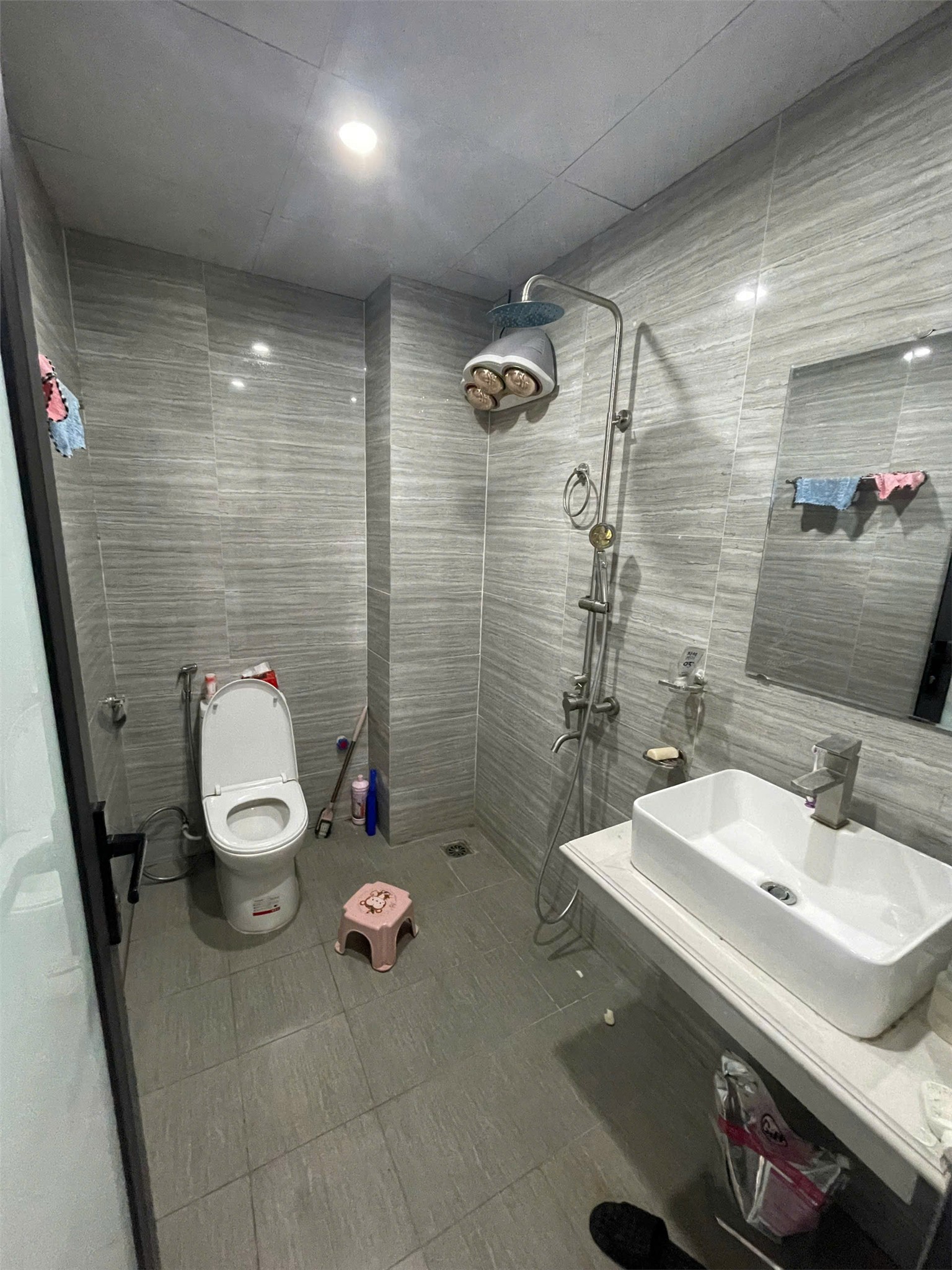 NHÀ VỊ TRÍ ĐẸP- GIÁ TỐT CẦN BÁN NHANH CĂN NHÀ FULL NỘI THẤT tại huyện Quốc Oai, TP Hà Nội