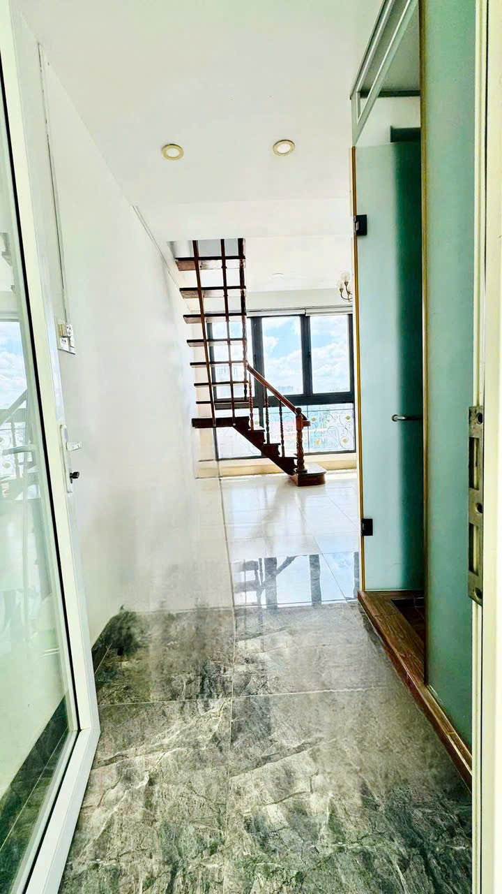 Bán nhà Quận 4- Doanh thu 3.6 tỷ/5năm- 6 Tầng 8 Căn hộ cao cấp duplex 52m2- HXH Nguyễn Khoái: 12 Tỷ