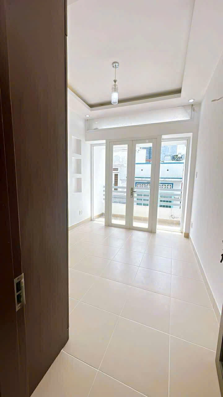 SÁT MẶT TIỀN NGUYỄN KHOÁI TƯƠNG LAI NHÁ THÀNH MẶT TIỀN TRUNG TÂM Q4 – 6 TẤM CHDV 42 triệu/ tháng – Nhỉnh 6 Tỷ.