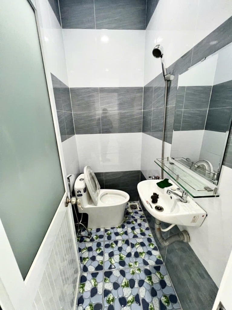 Bán nhà 2 tầng mới đẹp, 22m2 (3×8), Ngay Chiến Lược, sát Tên Lửa, chỉ hơn 1 tỷ