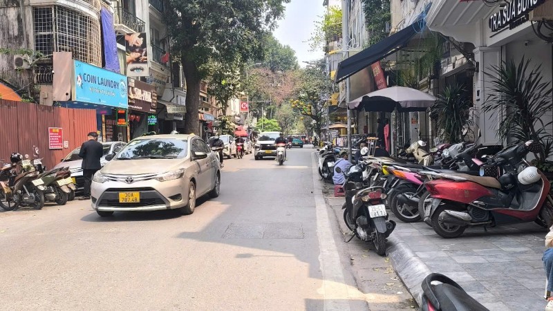 BÁN NHÀ MẶT PHỐ ĐẶNG THÙY TRÂM – VỈA HÈ – KINH DOANH CỰC ĐỈNH – Ô TÔ TRÁNH – 5 TẦNG – 34 TỶ