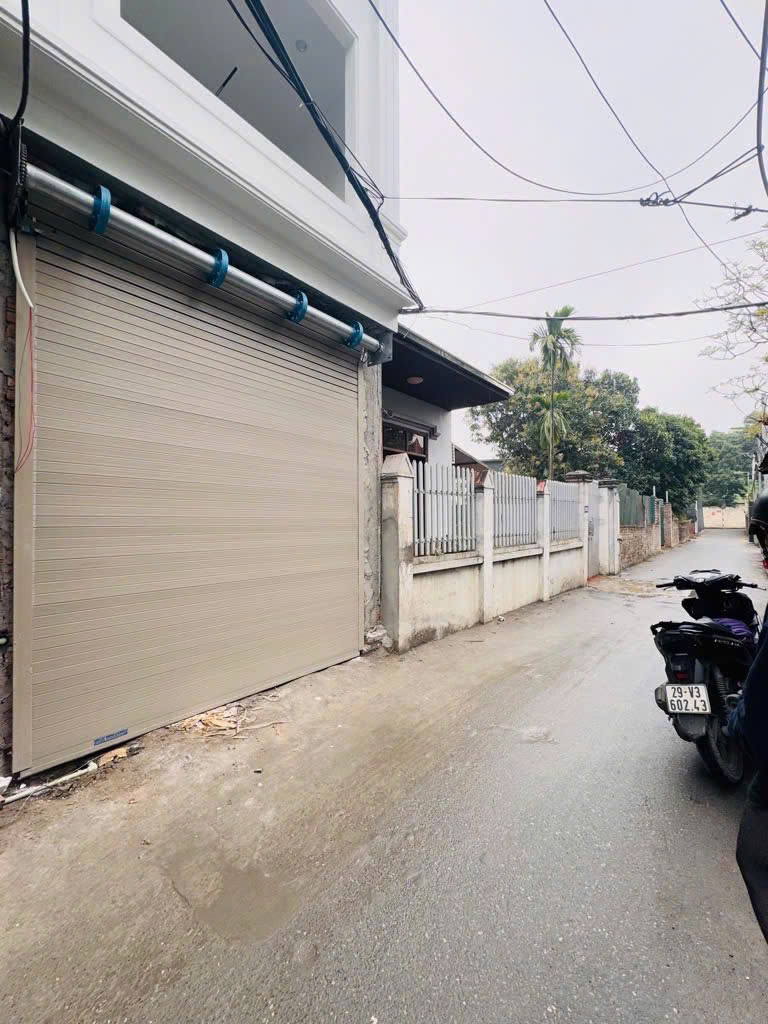 NHÀ MỚI THANG MÁY, OTO ĐỖ CỬA – Trung tâm Xuân phương, gần chợ, trường