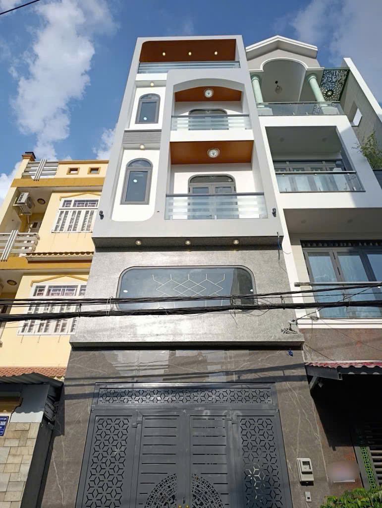 Bán nhà hẻm Chiến Lược, Bình Tân. 4x15m, 3 tầng, 4PN, Sổ Đỏ. Giá 7.9 tỷ.