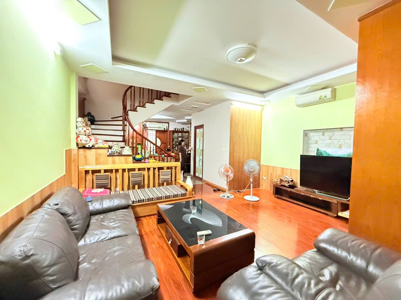 Bán nhà mặt phố Mai Hắc Đế, 56m2, 3 tầng, nhỉnh 37 tỷ, vỉa hè, ô tô tránh, kinh doanh đỉnh